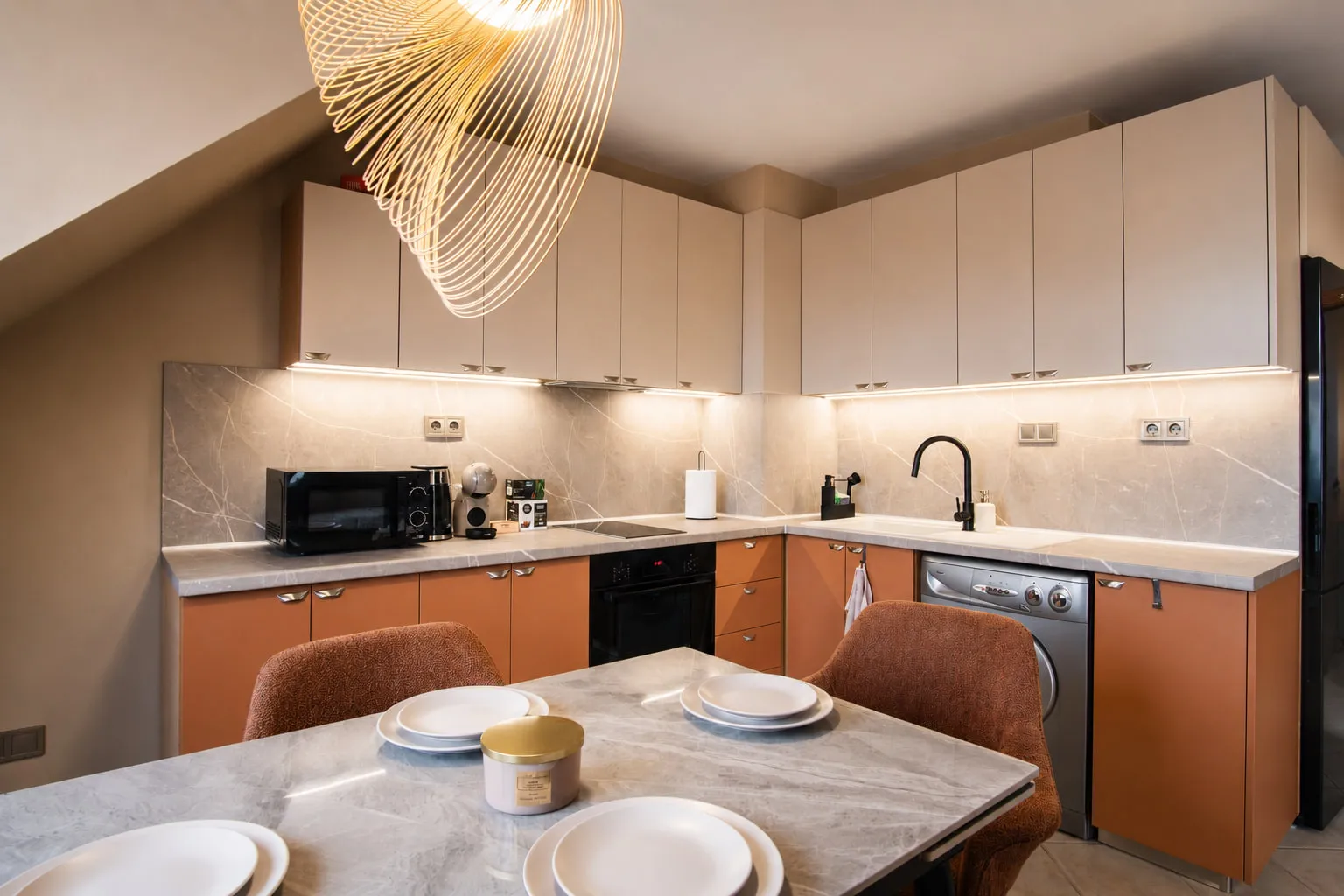 Кухня в апартамент за Airbnb, Варна — Sea Garden Apartment